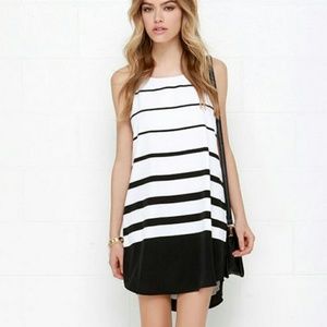 BB DAKOTA AMELIA BLACK/WHITE STRIPED SHIFT DRESS